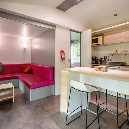 ホリデーパーク Lydia's Mobilhome Am Europa-park Boofzheim