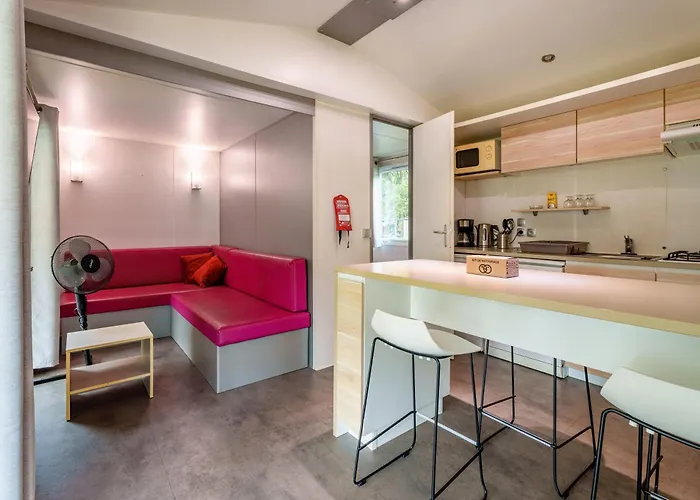 ホリデーパーク Lydia's Mobilhome Am Europa-park Boofzheim